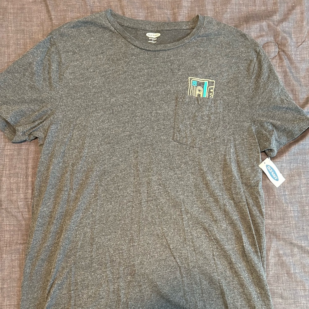 Large: Old Navy Tee with Pocket